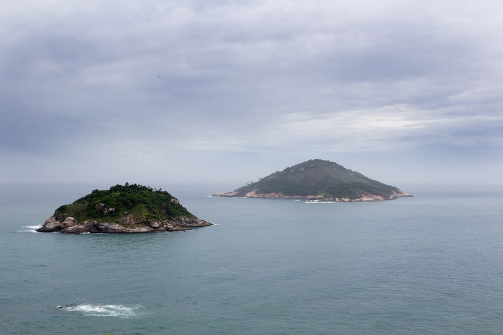Praia de Abricó, a única que permite a prática do nudismo no Rio de Janeiro.