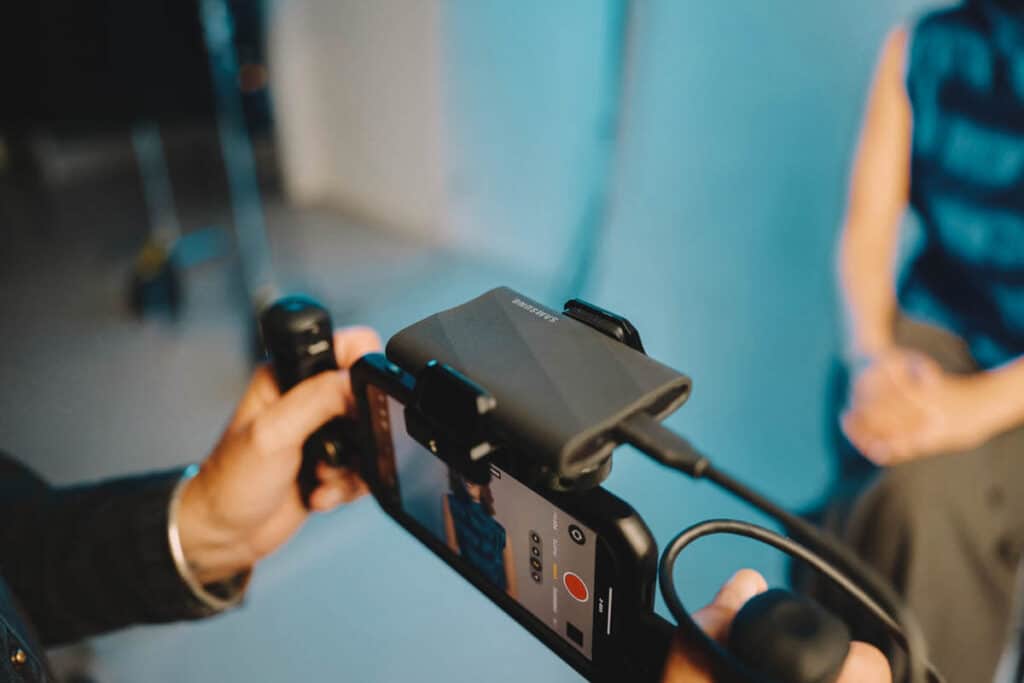 Criar conteúdo para pequenos negócios locais é uma ótima maneira de trabalhar durante a viagem e conseguir um bom salário