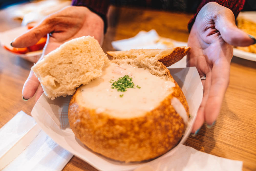 Cesnaková polievka é uma das especialidades da culinária eslovaca