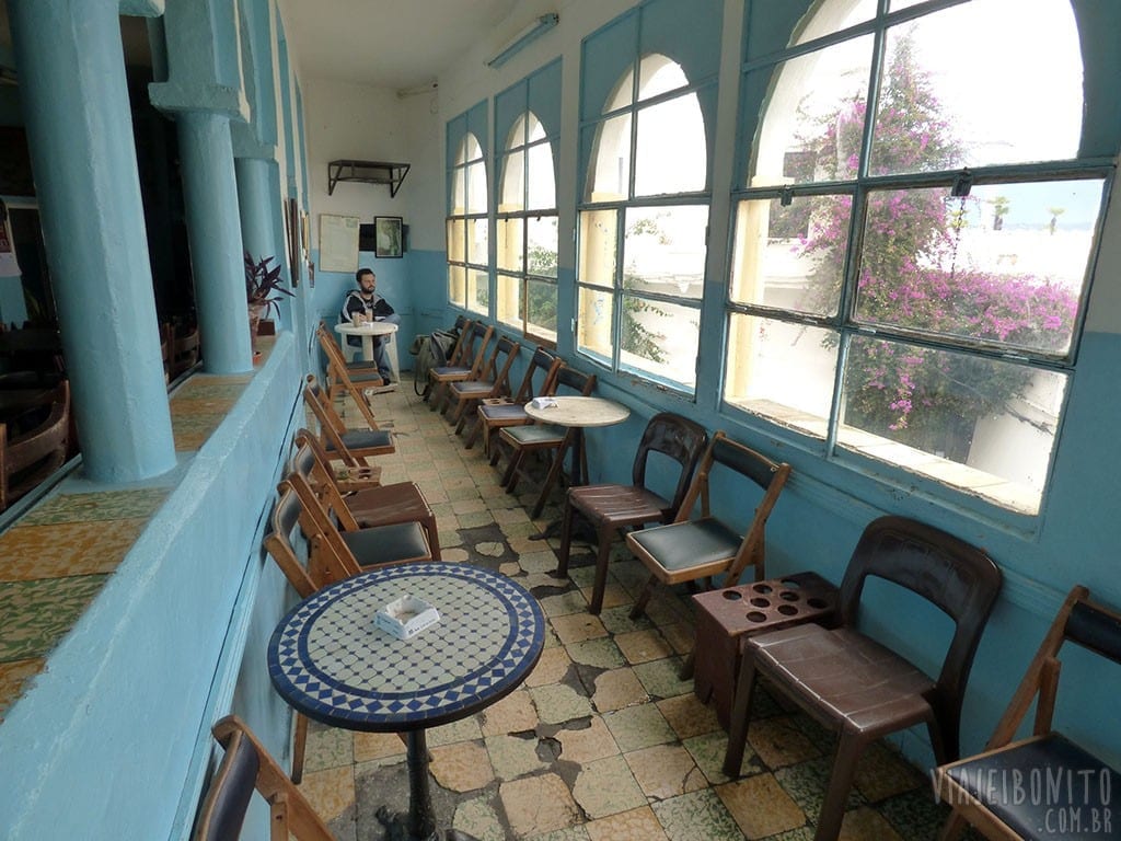 Coffee shop tradicional de Tânger, Marrocos, famoso por já ter recebido a visita de celebridades, incluindo Mick Jagger