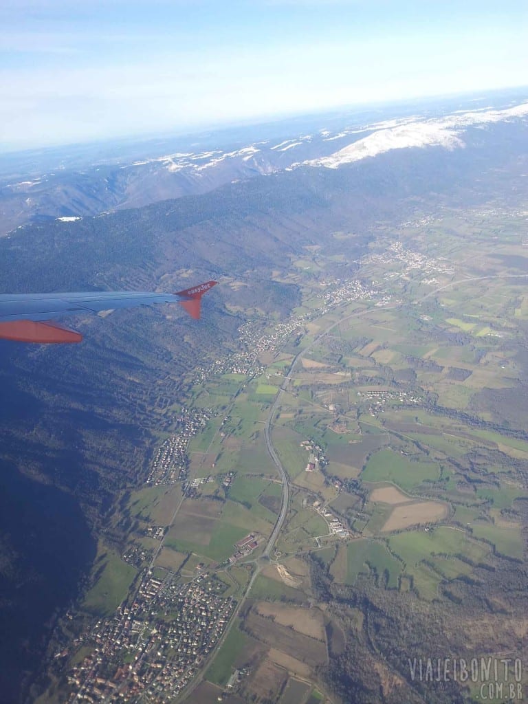 Decolando de Genebra, na Suíça, com direção à Islândia