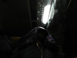 Tirando um cochilo no Midnight Train, de Asilha à Marrakech, Marrocos