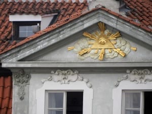 Olho da Providência próximo à entrada do Castelo de Praga, República Tcheca
