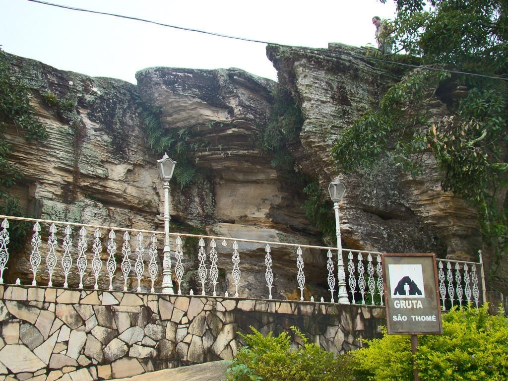 Esta é a gruta que deu origem à cidade