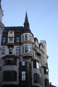 Fachada de casa na Old Town de Riga, Letônia