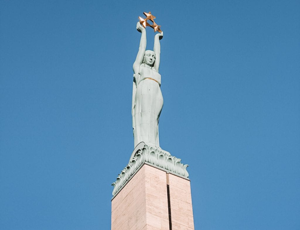 Milda, Monumento da Liberdade em Riga, Letônia