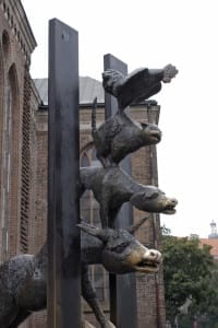 Monumento "The Musicians of Bremen" em Riga, na Letônia