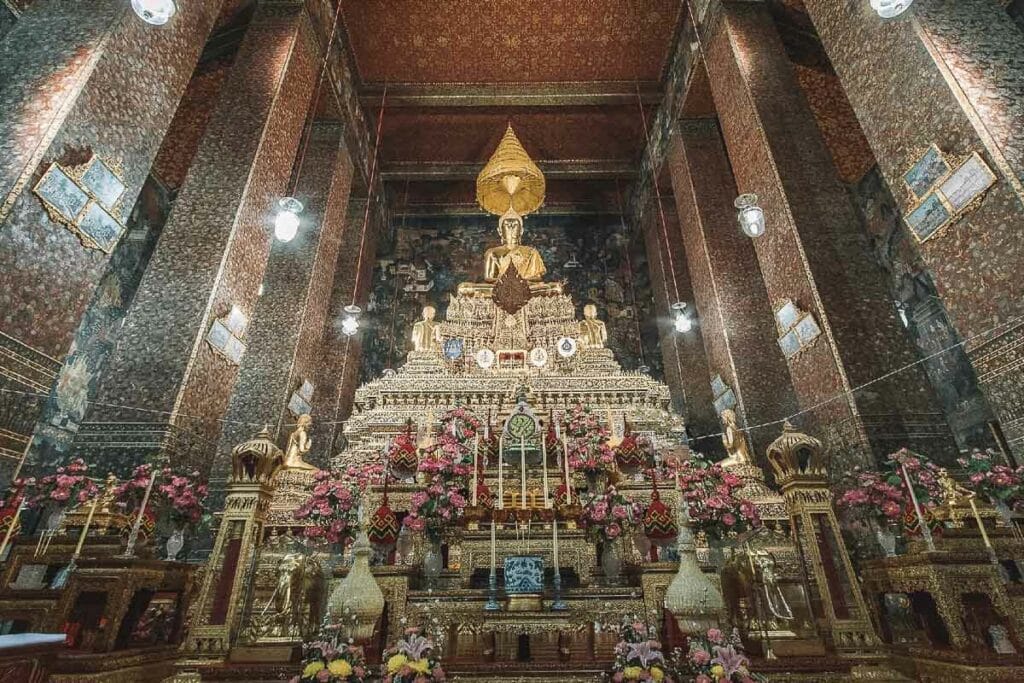 Buda dourado Phra Ubosot, Bangkok
