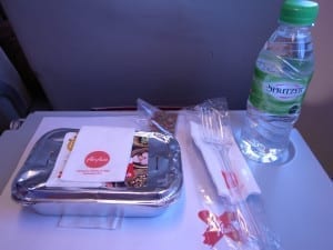 Refeição em um voo da Air Asia