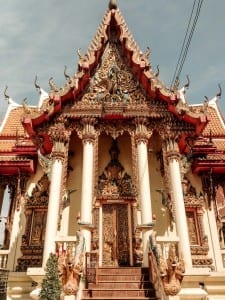 Wat Bang Phra, está localizado em um distrito a 45km de Bangkok