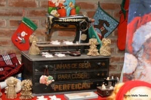 Máquina de costura na Aldeia do Papai Noel, em Gramado