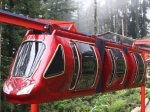 Monorail auxilia no deslocamento e na diversão dos visitantes, além de oferecer uma vista incrível para o Vale dos Quilombos