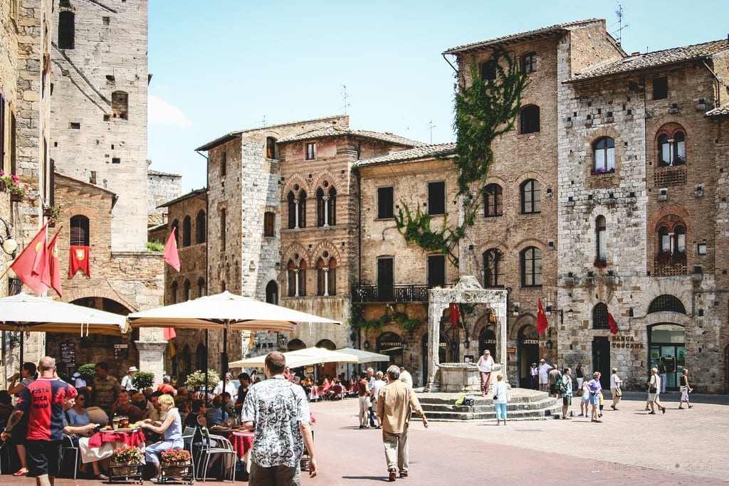 San Gimignano é um dos bate-e-voltas viáveis a partir de Florença. É possível visitar a cidade em uma tarde