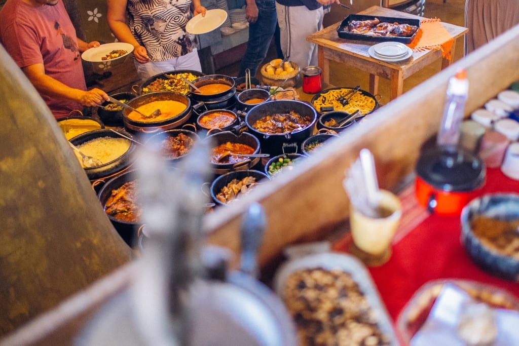 Almoço no fogão de lenha em Itatiaia, Minas Gerais