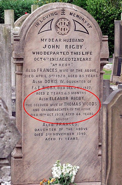 Sepultura de Eleanor Rigby, no cemitério anexo à Saint Peter's Church, em Liverpool