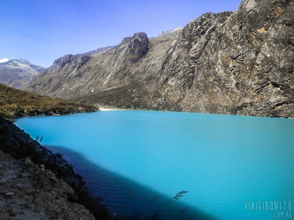 A estonteante Laguna Azul, ou Ilanganuco, em Huaraz, no Peru