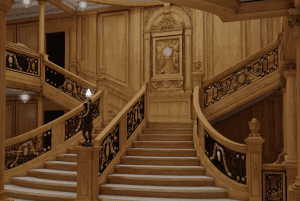 Réplica da escadaria do Titanic