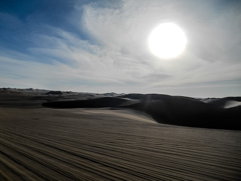 Você imaginava que no Peru existisse uma paisagem como esta do deserto da Huacachina?