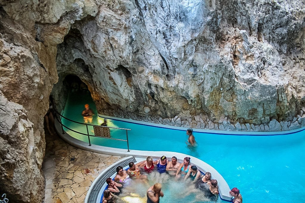 Cave Bath, banhos termais na Tapolca, em Miskolc, Hungria