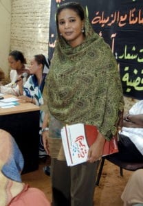 Jornalista sudanesa levou 40 chibatadas por vestir calças compridas