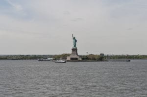 Estátua da liberdade vista a partir do deck do Staten Island Ferry