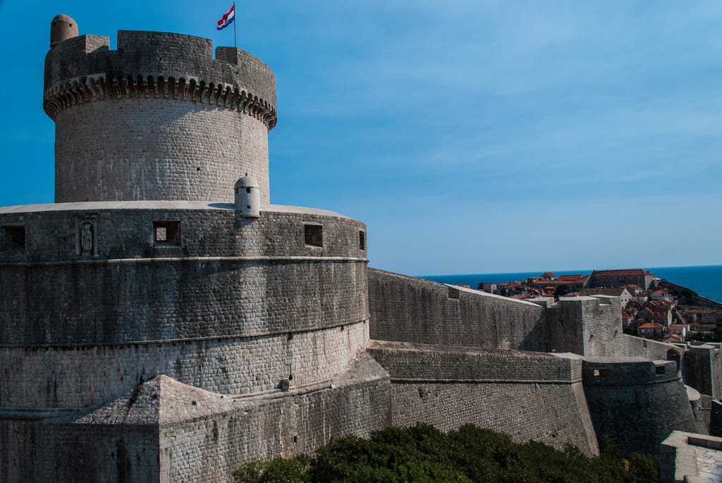 Parte da torre e da muralha medieval