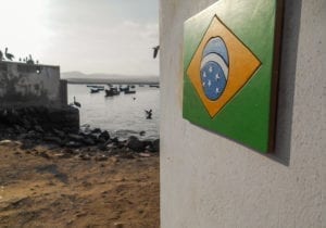 Bandeira do Brasil em um estabelecimento de Paracas, provando que somos queridos em qualquer lugar
