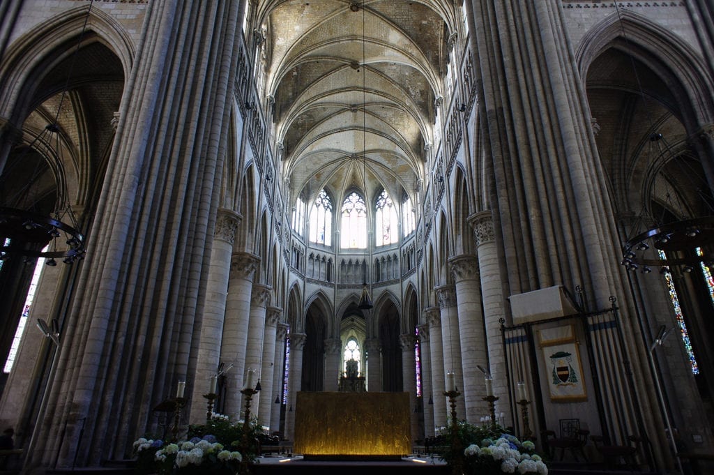 Interior da catedral de Rouen, na França