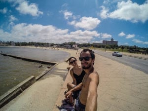 Calçadões e praias de Montevidéu ficam movimentadas no verão