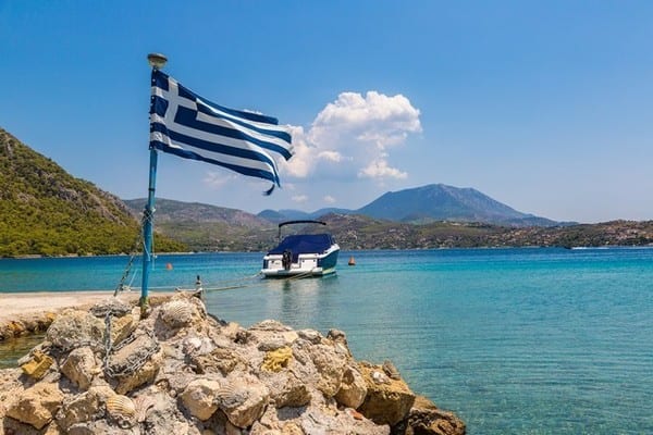 Lago Vouliagmeni, em Atenas, na Grécia