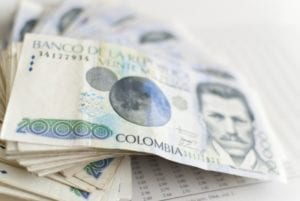 Aprenda a identificar notas falsas de pesos colombianos