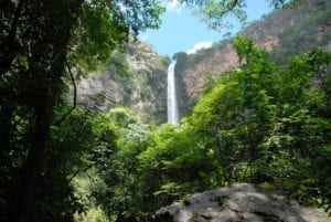 Com 168m de queda d’água o Salto do Itiquira, no estado de Goiás, é a maior cachoeira com fácil acesso do Brasil