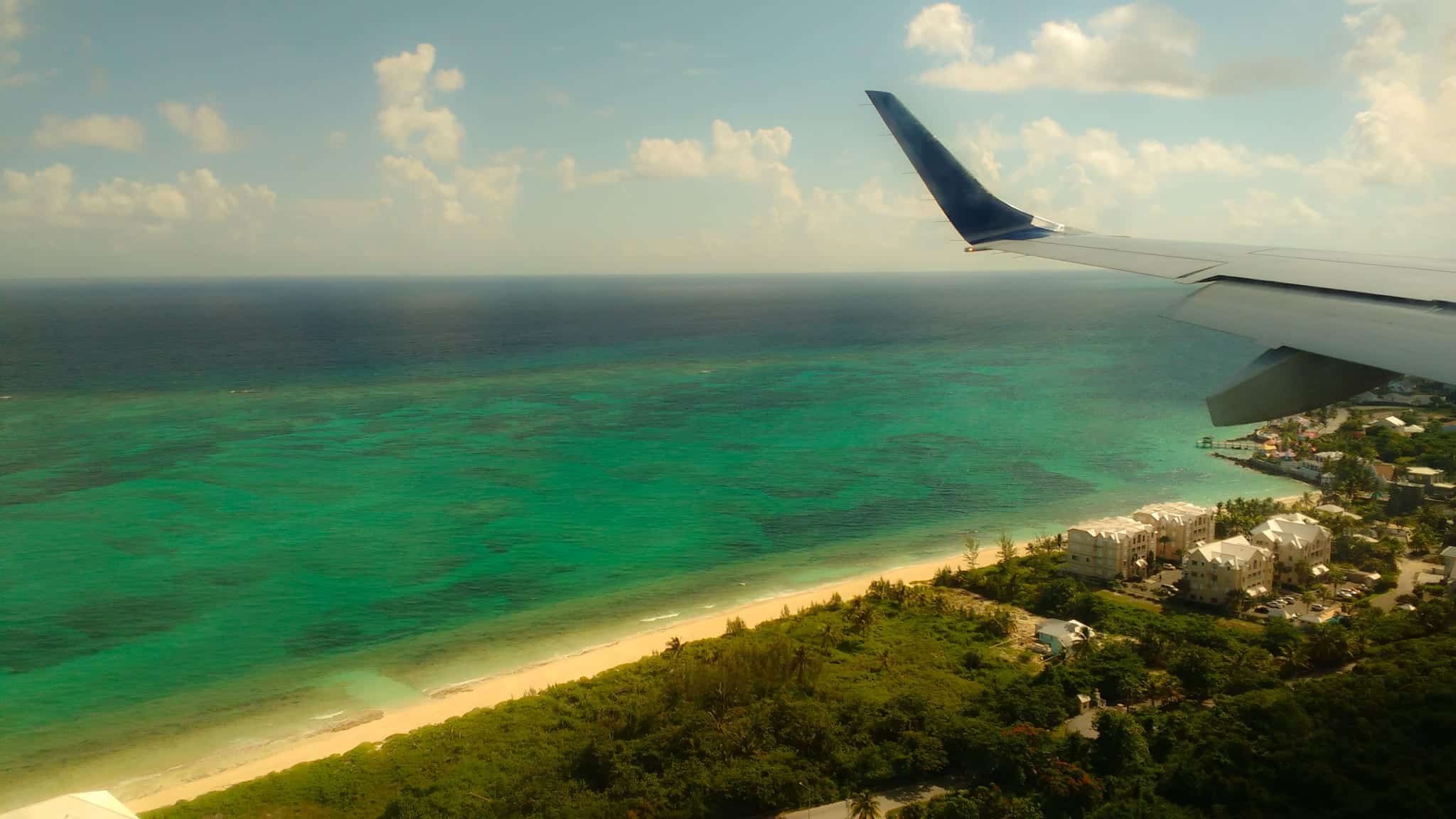 Foto de Nassau, Bahamas, tirada da janela do avião