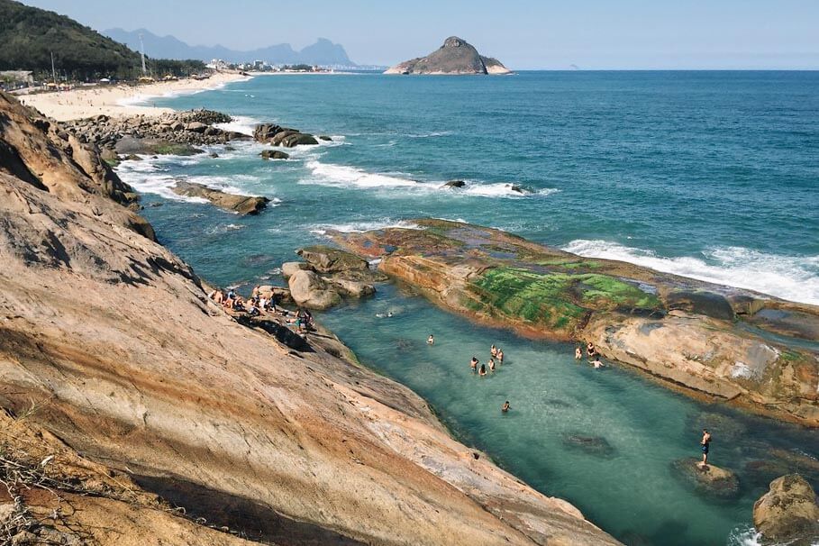 A Praia do Secreto é uma piscina natural que aparece durante a maré baixa, fica no Rio de Janeiro