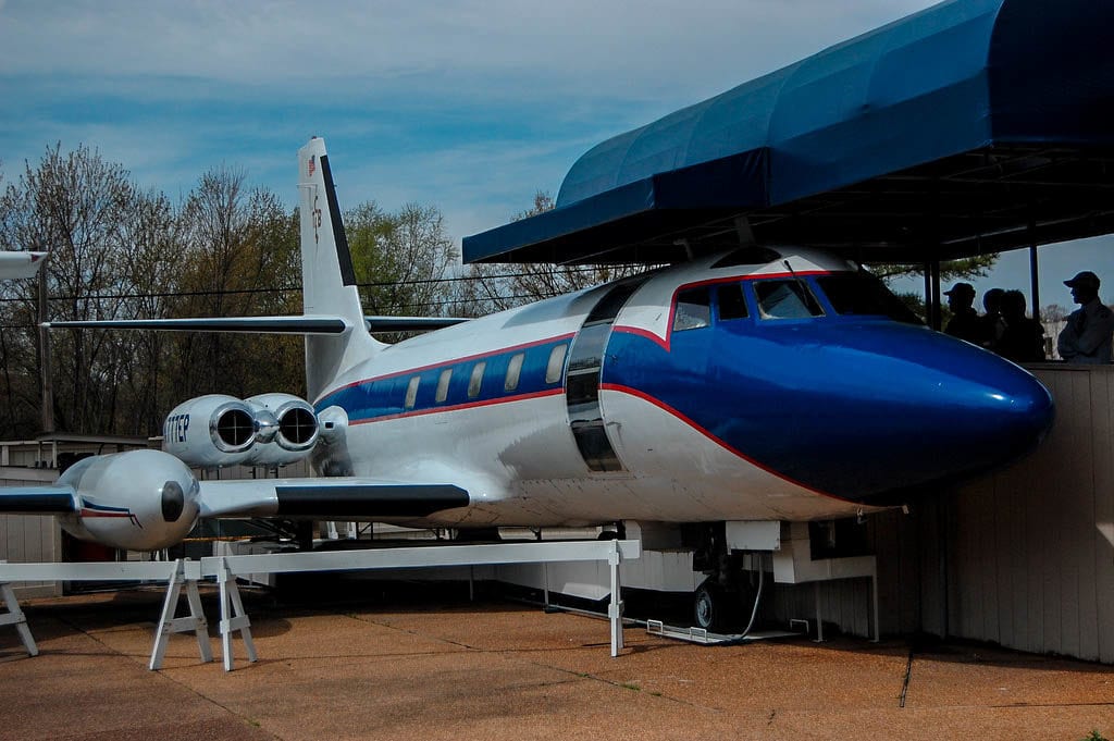 Hounddog II, o primeiro avião particular de Elvis Presley