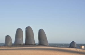 Mão de Deus em Punta del Este, Uruguai