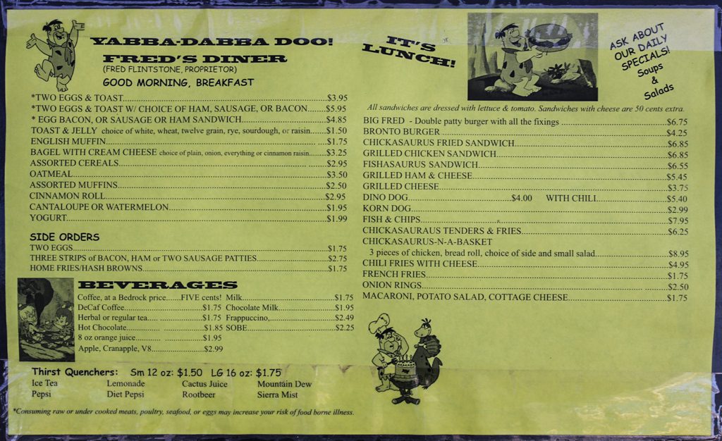 Cardápio do Restaurante do Fred em Bedrock, a cidade dos Flintstones, no Arizona, EUA