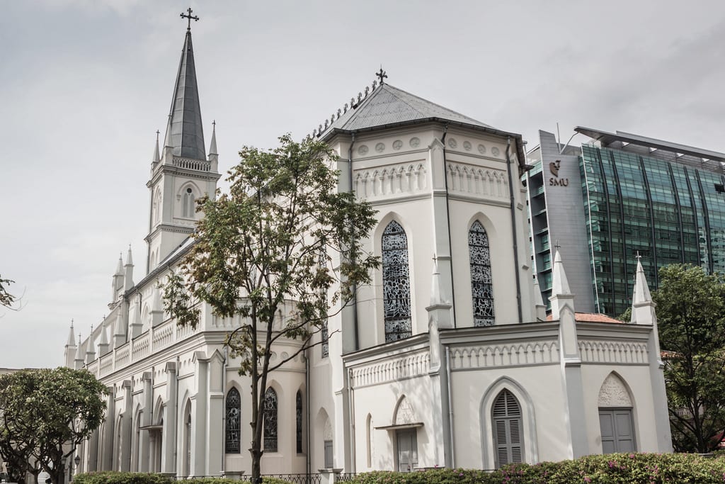 Chijmes já foi uma igreja e internato de meninas, hoje é um badalado restaurante em Singapura
