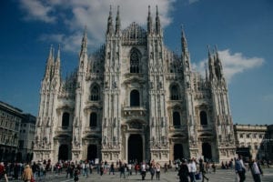 O imponente Duomo de Milão