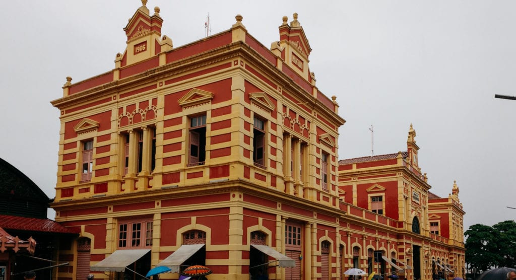 Fachada do Mercado Municipal Adolpho Lisboa, no centro histórico de Manaus