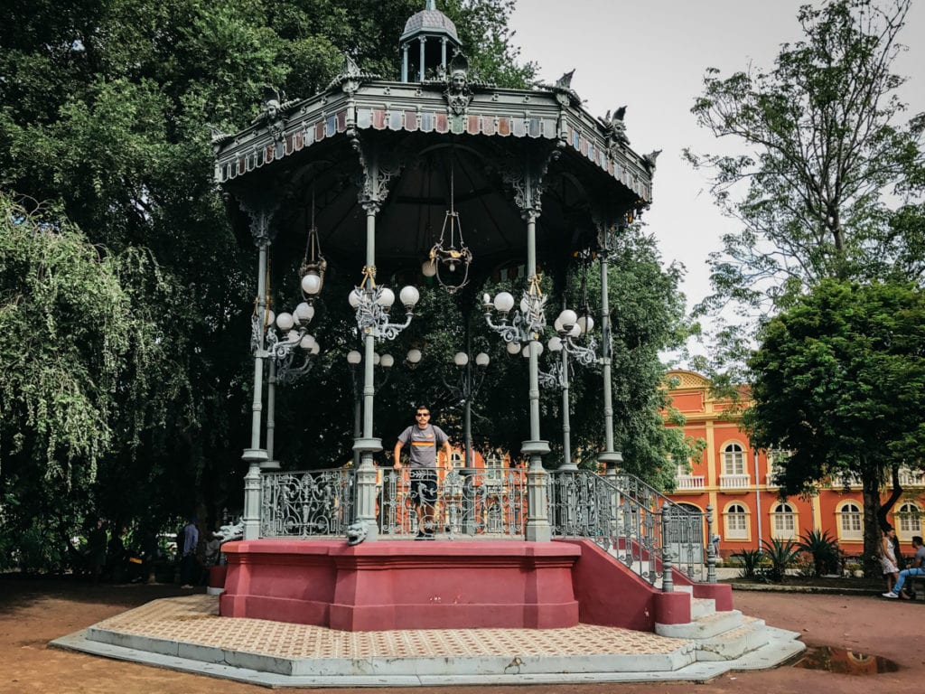 Coreto da praça Heliodoro Balbi, no centro histórico de Manaus