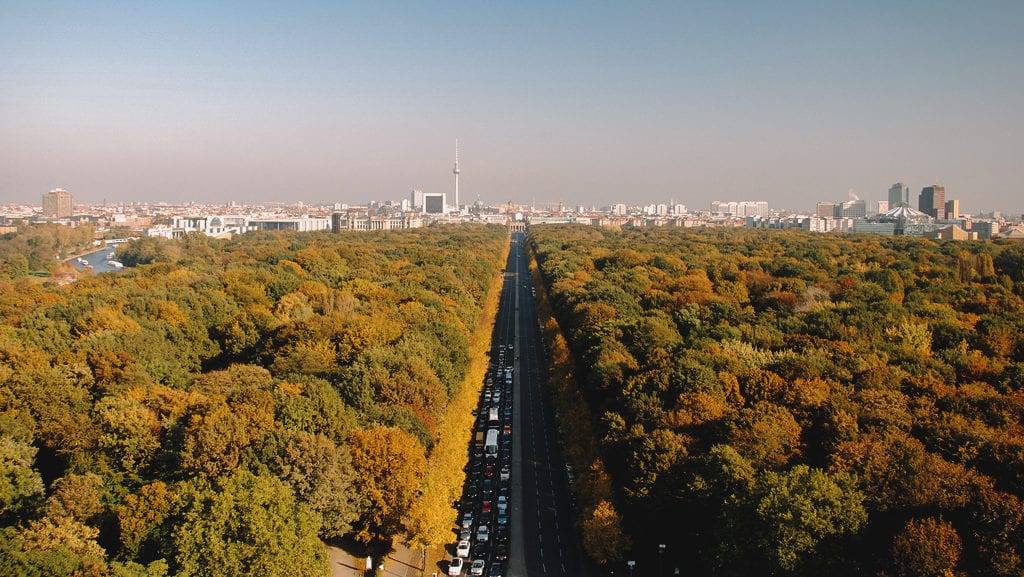 Tiergarten. Vista aérea da Coluna da Vitória, com o skyline de Berlim ao fundo