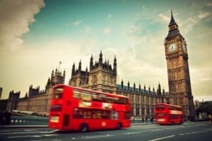 Big Ben, Palácio de Westminster e ônibus de dois andares, símbolos de Londres