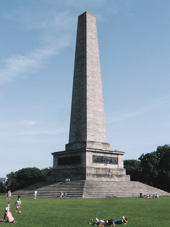 Wellington Monument, o segundo maior obelisco do mundo, está no no Phoenix Park, em Dublin