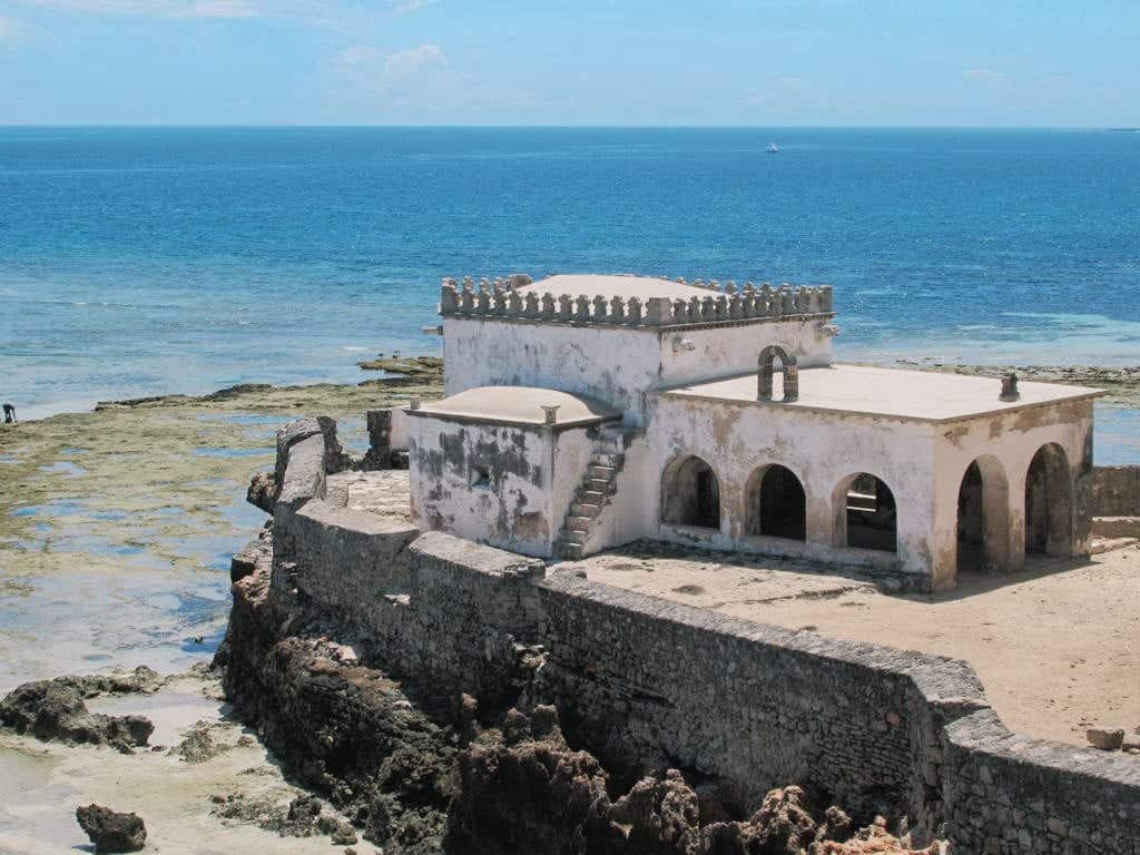 Capela de Nossa Senhora Baluarte, a construção europeia mais antiga do hemisfério sul, em Moçambique, África