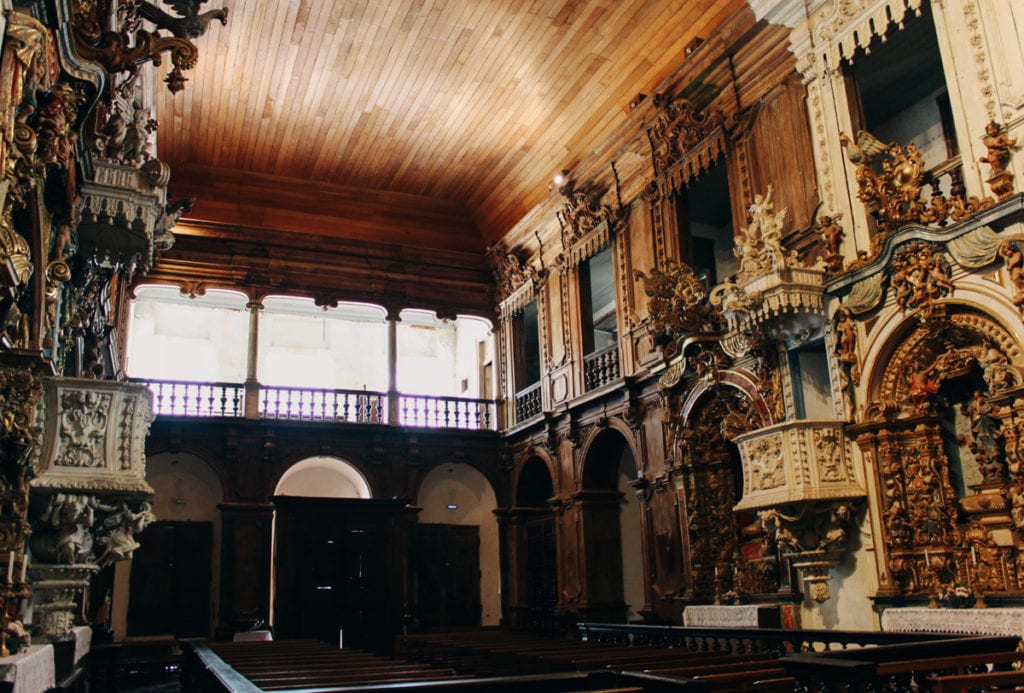 Parte inacabada do interior Interior da Matriz de Nossa Senhora da Conceição, em Catas Altas, Minas Gerais