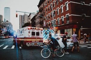 Ambulância nas ruas de Nova York, Estados Unidos