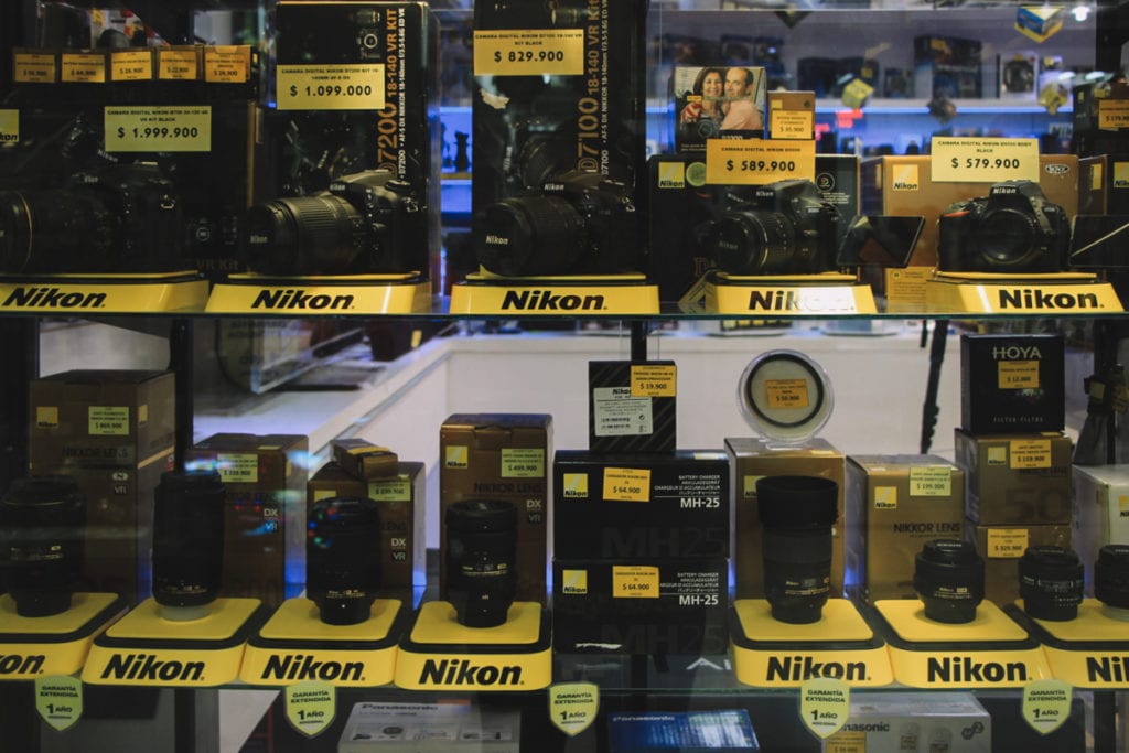 Câmeras Nikon à venda na zona franca de Punta Arenas, Chile