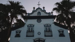 Fachada da Igreja Matriz de Nossa Senhora de Santana do Deserto, Minas Gerais