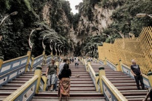 Escadaria de Batu Caves, em Kuala Lumpur, Malásia